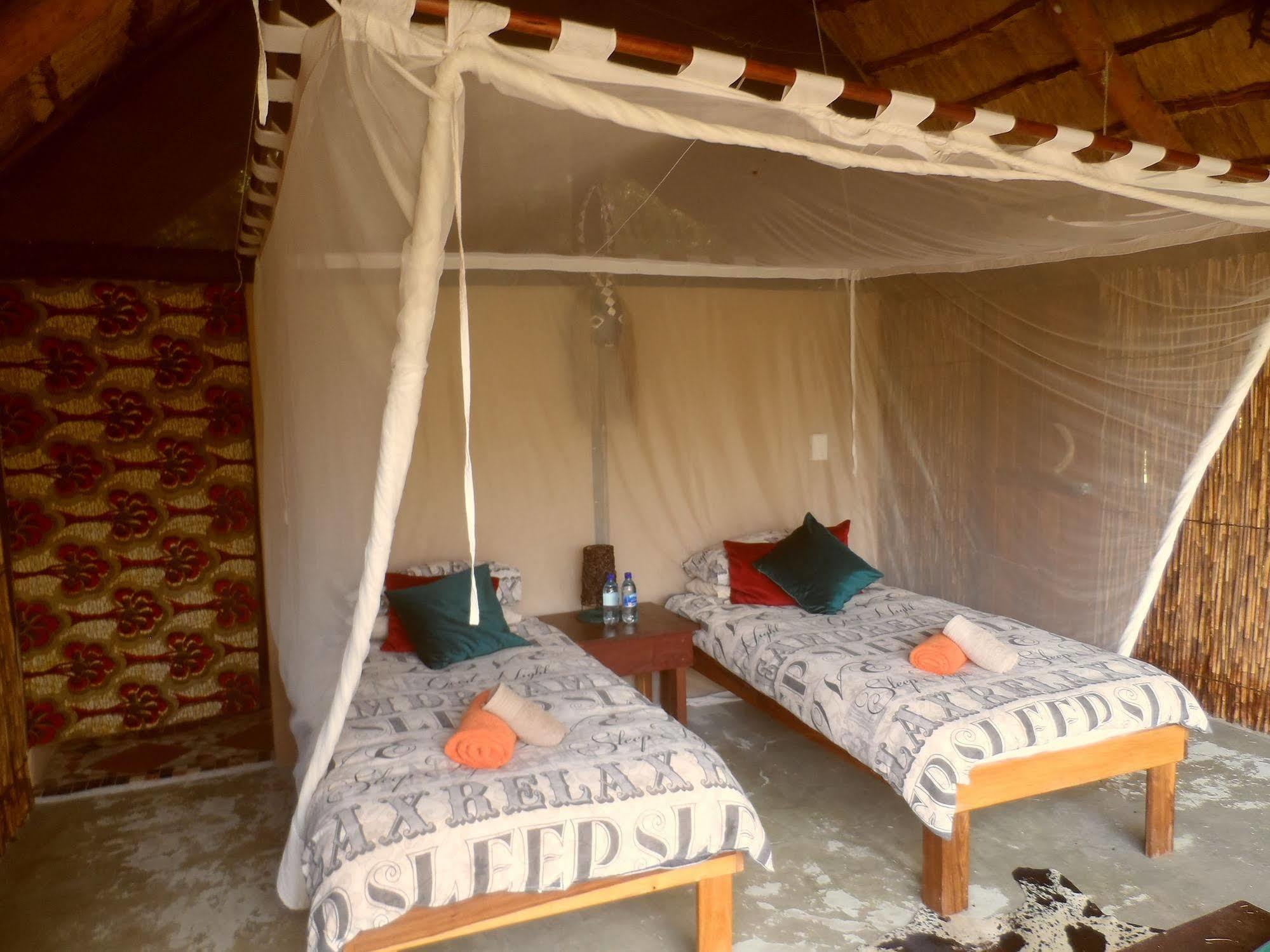 Caprivi Houseboat Safari Lodge Катіма-Муліло Екстер'єр фото