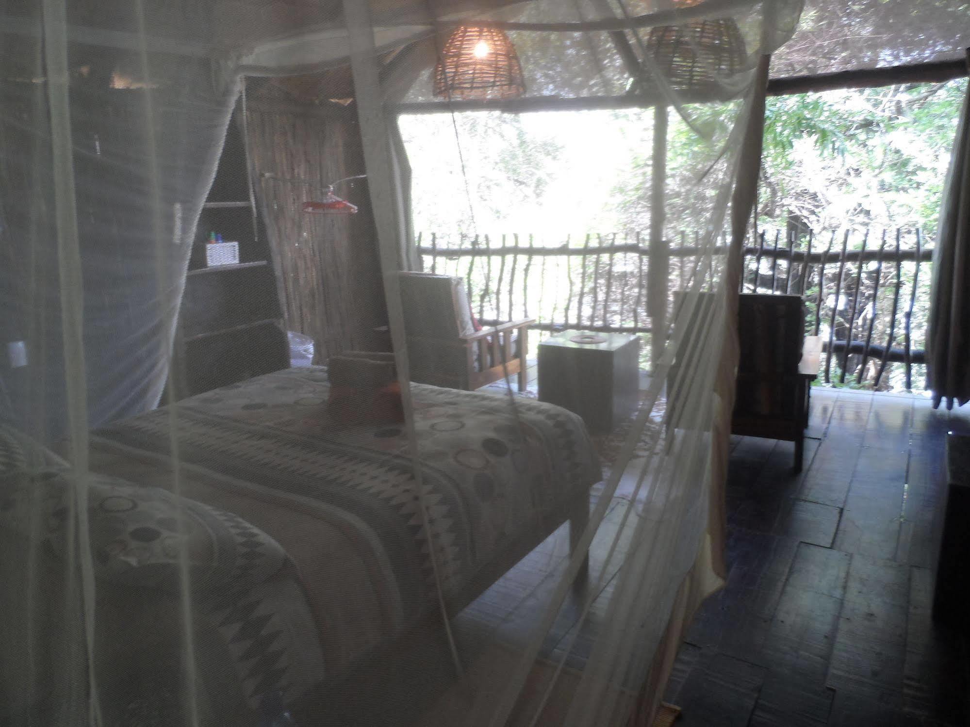 Caprivi Houseboat Safari Lodge Катіма-Муліло Екстер'єр фото