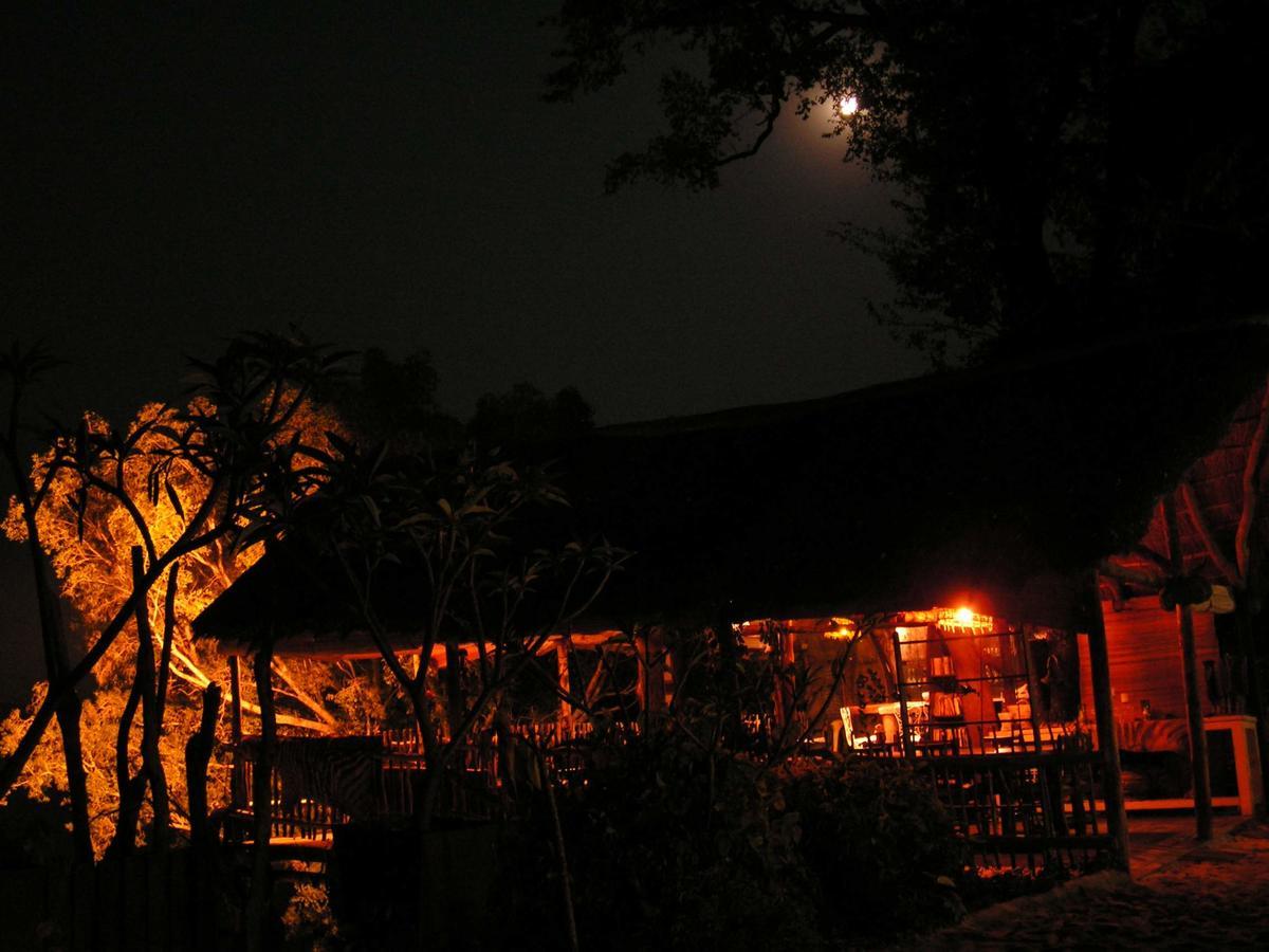 Caprivi Houseboat Safari Lodge Катіма-Муліло Екстер'єр фото
