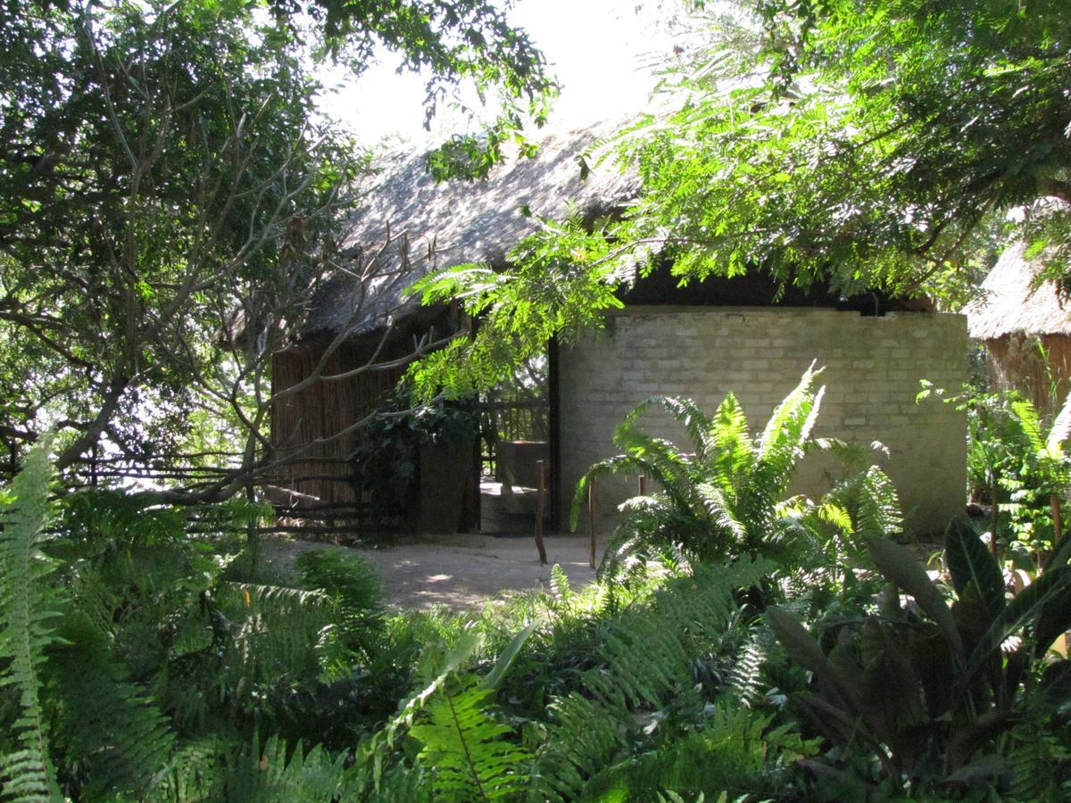 Caprivi Houseboat Safari Lodge Катіма-Муліло Екстер'єр фото