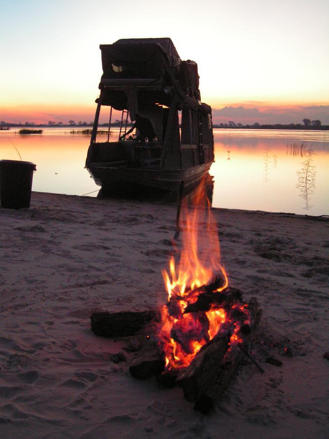 Caprivi Houseboat Safari Lodge Катіма-Муліло Екстер'єр фото